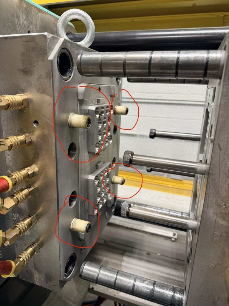 ddc274e51d7e08930996d4f2a9b0d278 injection molding machine